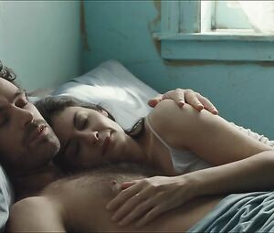 Naked Audrey Tautou Sexy - Chinese Puzzle (2013)