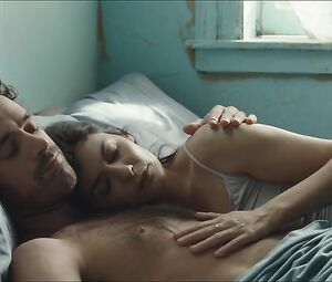 Naked Audrey Tautou Sexy - Chinese Puzzle (2013)