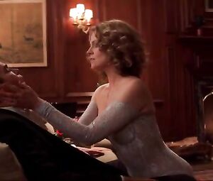 Naked Jennifer Love Hewitt, Sigourney Weaver Sexy - Heartbreakers (2001)