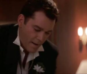 Naked Jennifer Love Hewitt, Sigourney Weaver Sexy - Heartbreakers (2001)