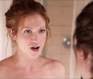 Naked Anna Kendrick Sexy โ Pitch Perfect (2012)