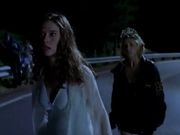 Naked Jennifer Love Hewitt, Sarah Michelle Gellar Sexy - I Know What You Did Last Summ