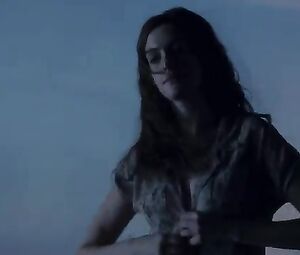 Naked Anne Hathaway Sexy - One Day (2011)