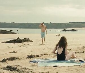 Naked Anne Hathaway Sexy - One Day (2011)