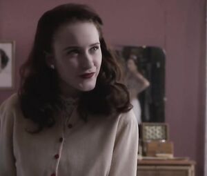 Naked Carole Weyers, Rachel Brosnahan, Alexia Fast Sexy - Manhattan s01-02 (2014)