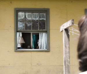 Naked Carole Weyers, Rachel Brosnahan, Alexia Fast Sexy - Manhattan s01-02 (2014)