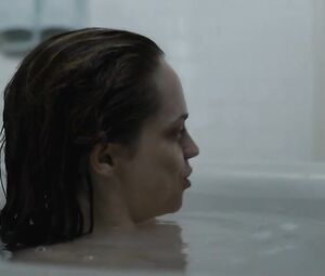 Naked Carole Weyers, Rachel Brosnahan, Alexia Fast Sexy - Manhattan s01-02 (2014)