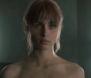 Naked Mackenzie Davis - Blade Runner 2049 (2017)