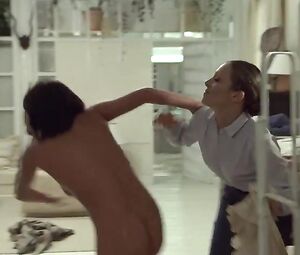 Hot Elisabeth Margoni Nude, Dany Kogan (nn) - Le Professionnel (FR 1981)