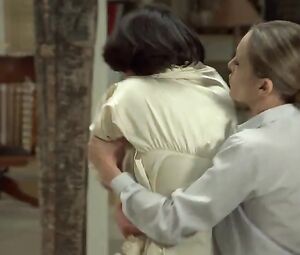 Hot Elisabeth Margoni Nude, Dany Kogan (nn) - Le Professionnel (FR 1981)