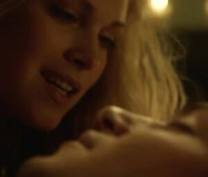 Hot sex scene Eliza Taylor Sexy - The 100 s01e04-05 (2014)