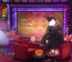 Hot scene Beth Behrs Sexy - The Wickedly Fun - The Ellen DeGeneres Show 2016