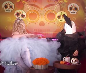 Hot scene Beth Behrs Sexy - The Wickedly Fun - The Ellen DeGeneres Show 2016