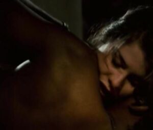 Sexy Alinne Moraes nude - O Vendedor de Passados (2015)