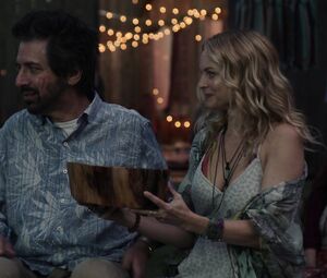 Sexy Heather Graham hot - Get Shorty s03e07 (2019)