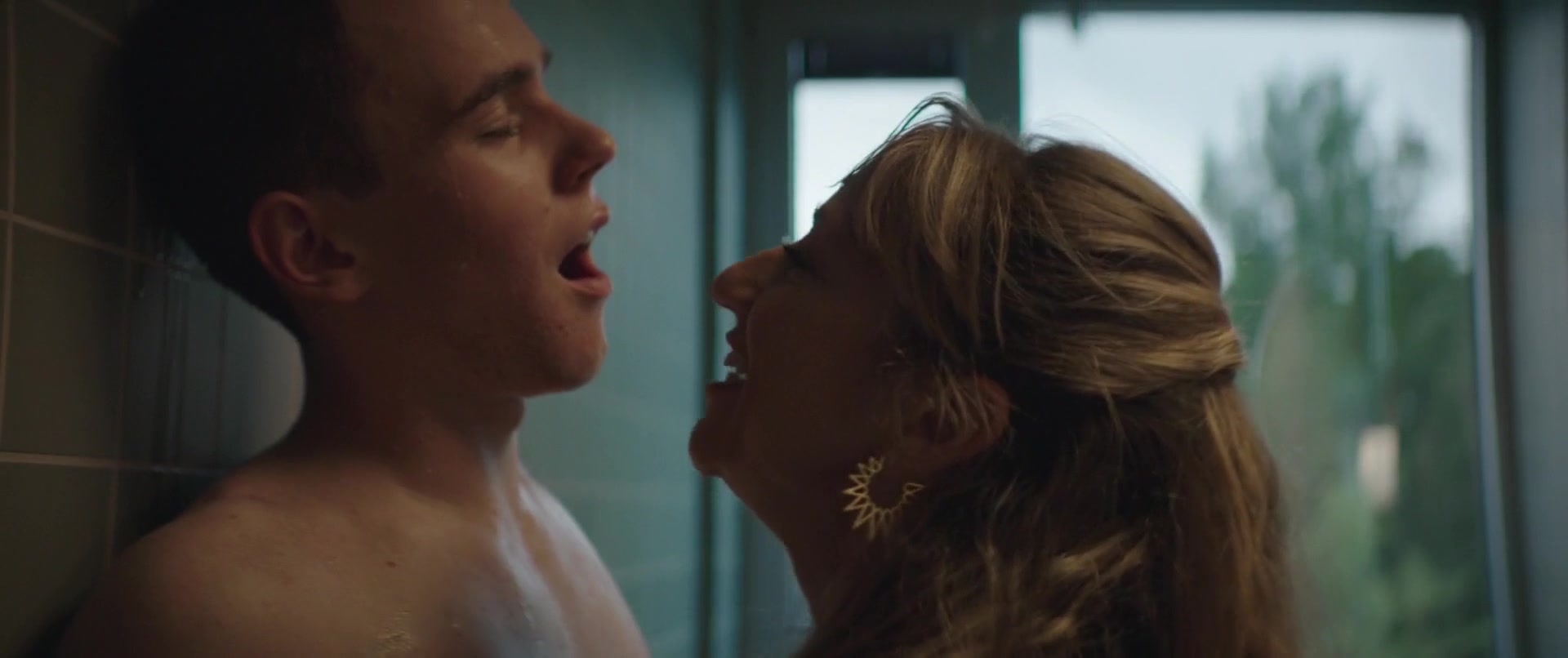 Andrea bræin hovig sex scene