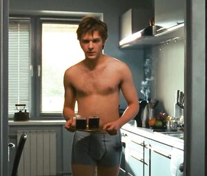 Sexy Ksana Radchenko, Elmira Metreveli nude - Pikap sem bez pravil (2009)