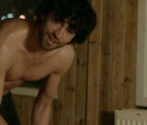 Sexy Sanne Langelaar, Sophie Vroegop nude - Alles Is Familie (2012)