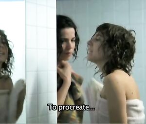 Topless Charlotte Corman, Cylia Malki - La menagerie de Betty (2009)