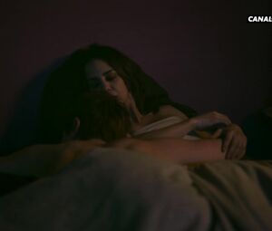 Nude Alice Belaidi - Hippocrate s01e04 (2018)