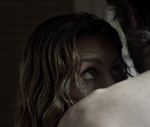 Nude Aline Jones, Leticia Sabatella - Happy Hour - Verdades e Consequencias (2019)