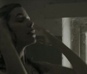 Nude Valentina Bassi - Al Desierto (2017)