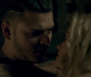 Nude Alicia Agneson - Vikings s05e12 (2017)
