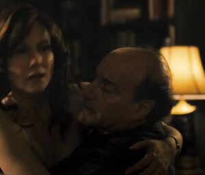 Nude Laura Linney - The Savages (2007)