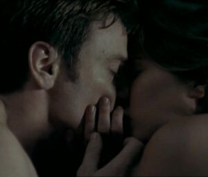 Nude Laura Smet -  La demoiselle d'honneur (2004)