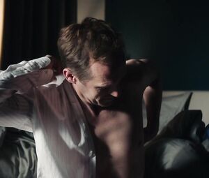 Nude Nina Kronjager - Risiko Pille (2019)