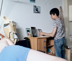 Nude Marion Bott - Sandstern (2018)