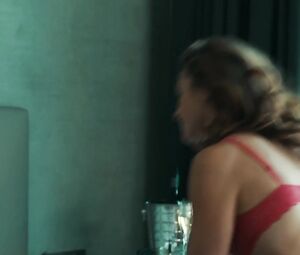 Nude Svenja Jung - Die Chefin s10e05 (2019)