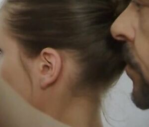 Nude Tessa Szczeciniarz - Poids plume (2005)