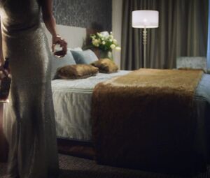Nude Doria Tillier  - Yves (2019)