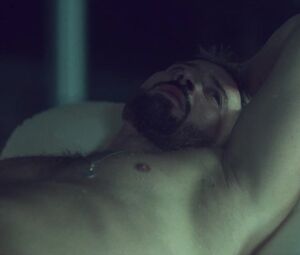 Nude Kim Riedle - Skylines s01e06 (2019)