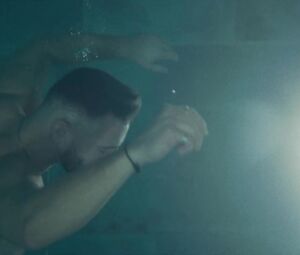 Nude Kim Riedle - Skylines s01e06 (2019)