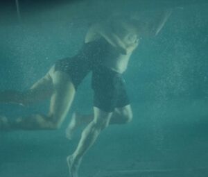 Nude Kim Riedle - Skylines s01e06 (2019)