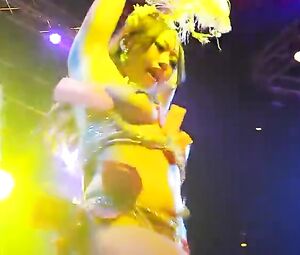 Naked On Stage Video Japanese Girls Sezy Dance Show on the Stage