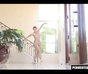 Naked on Stage Nude Ballet Dancer Performs at Home