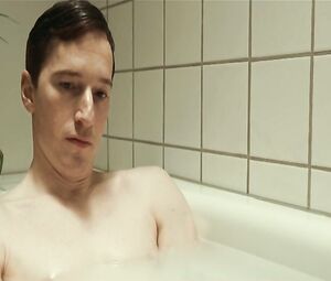 Nude Ane Helene Hovby - Tosomhed (2019)