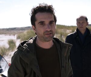 Nude Anna-Lena Schwing, Julia Brendler sexy - Nord Nord Mord s01e11 (2019)