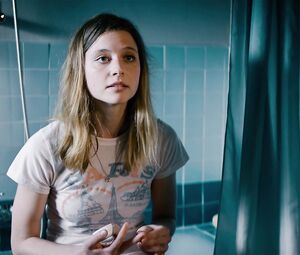 Nude Christiane Paul, Svenja Jung - Zeit der Geheimnisse s01e02-03 (2019)