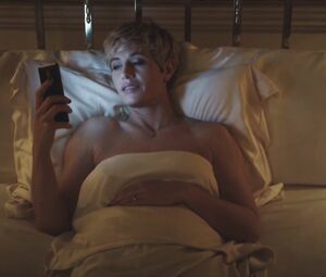 Nude Cуcile de France - The New Pope s01e02 (2019)