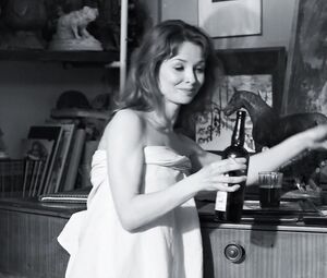 Nude Evguenya Obraztsova - Frantsuz (2019)