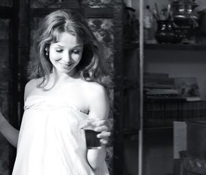 Nude Evguenya Obraztsova - Frantsuz (2019)