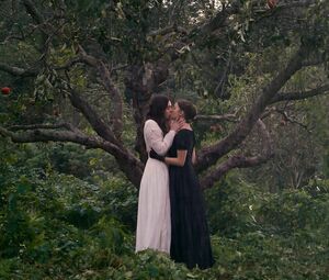 Nude Hailee Steinfeld, Ella Hunt, Gus Birney - Dickinson s01e01-03