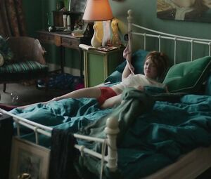 Nude Holliday Grainger, Amy Molloy - Animals (2019)