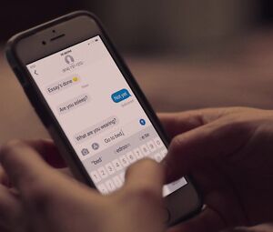 Nude Kathryn Hahn, Jasmine Cephas Jones โ Mrs. Fletcher s01e06 (2019)