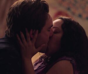 Nude Kathryn Hahn, Jasmine Cephas Jones โ Mrs. Fletcher s01e06 (2019)