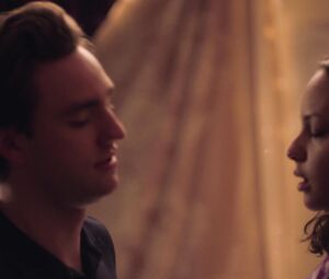 Nude Kathryn Hahn, Jasmine Cephas Jones โ Mrs. Fletcher s01e06 (2019)